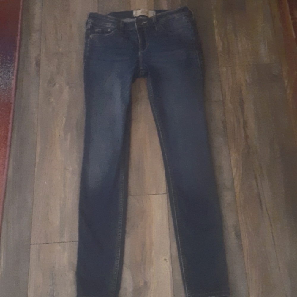 Hollister Super Skinny Low rise Jeans 1R w25 L30